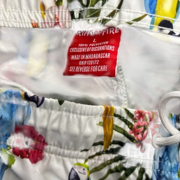 Ring of Fire Sz Large Parrot and Floral Print shorts/swim Trunks NWT - Picture 8 of 12